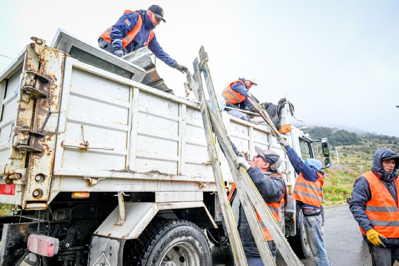 La Municipalidad de Ushuaia realizó una jornada de limpieza en el barrio La Cantera