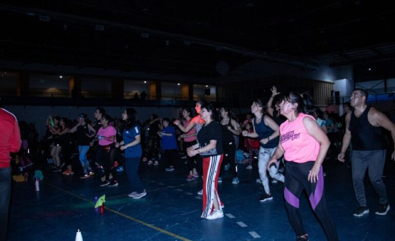 Más de 400 personas disfrutaron del Ushuaia entrena de noche