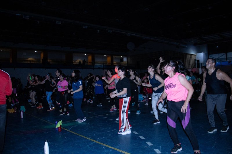 Más de 400 personas disfrutaron del Ushuaia entrena de noche