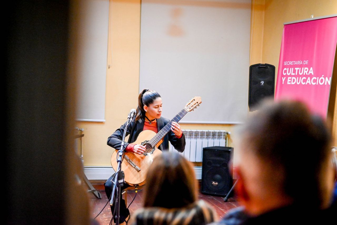 La Antigua Casa Beban fue el escenario de la primera Noche Acústica