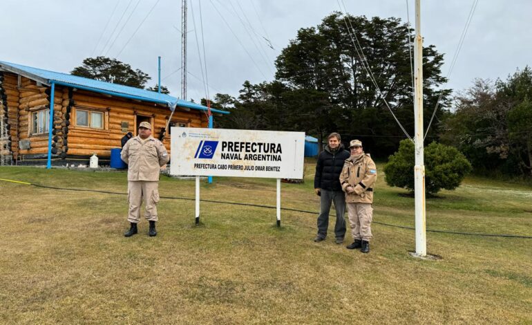 Sciurano acompañó a Prefectura en el cambio de guardia de Isla Gable