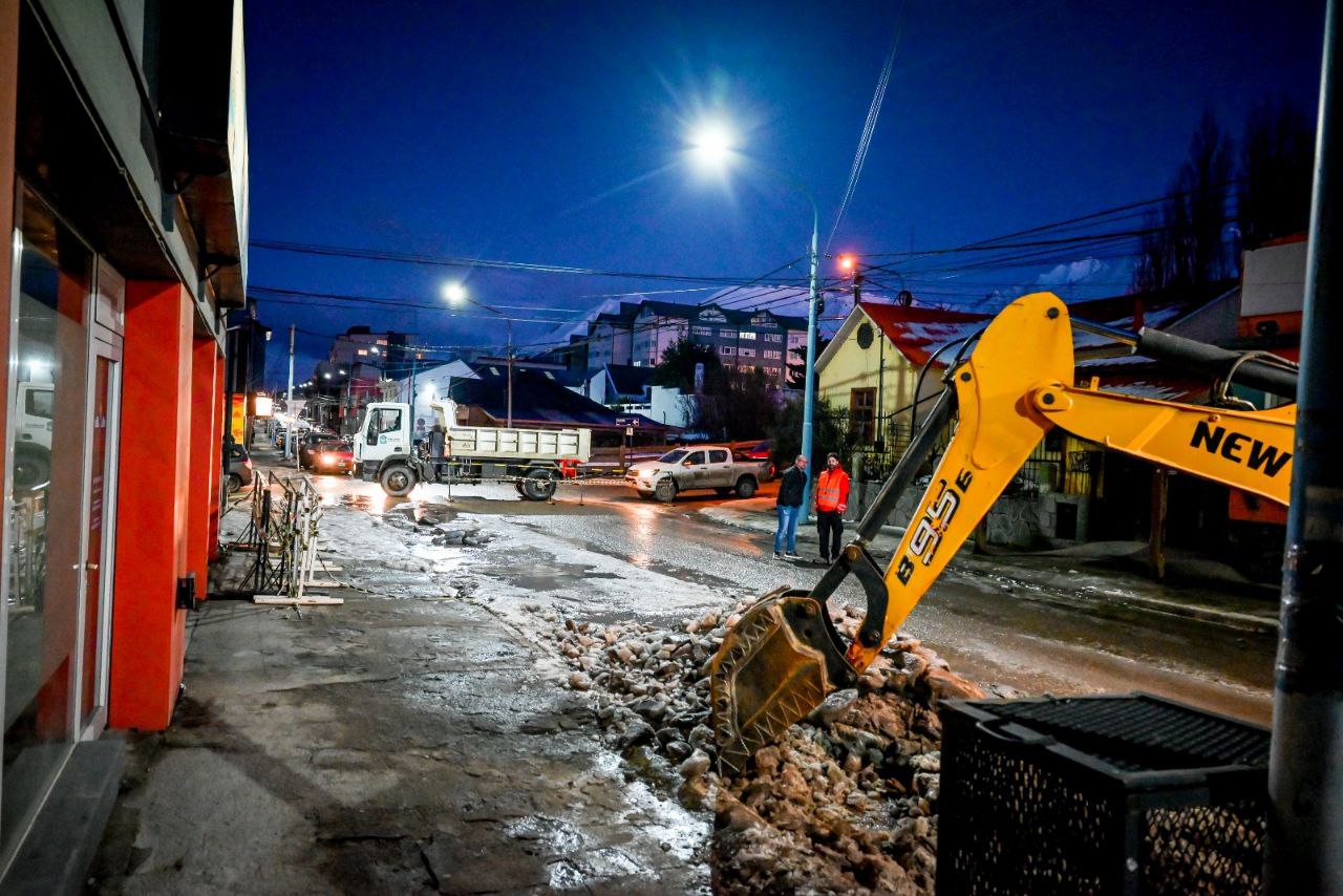 Operativo invierno: Personal municipal continúa trabajando en la limpieza de calles