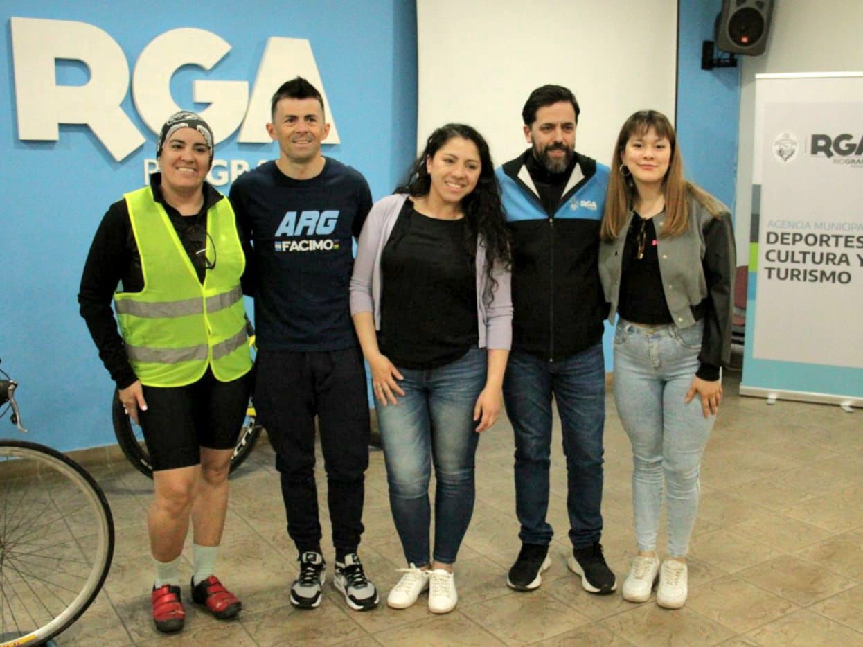 Encuentro de iniciación y capacitación para promover el ciclismo femenino en Río Grande