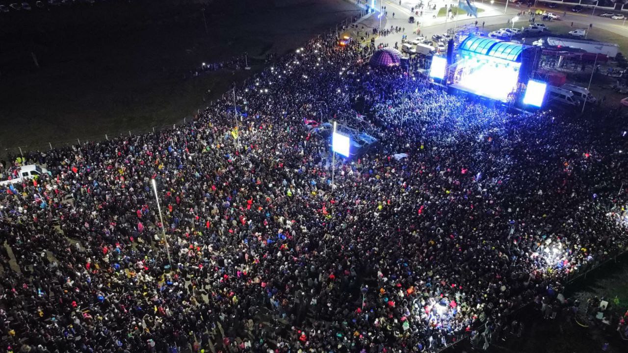 Encendido del arbolito: Río Grande vibró al ritmo de los palmeras