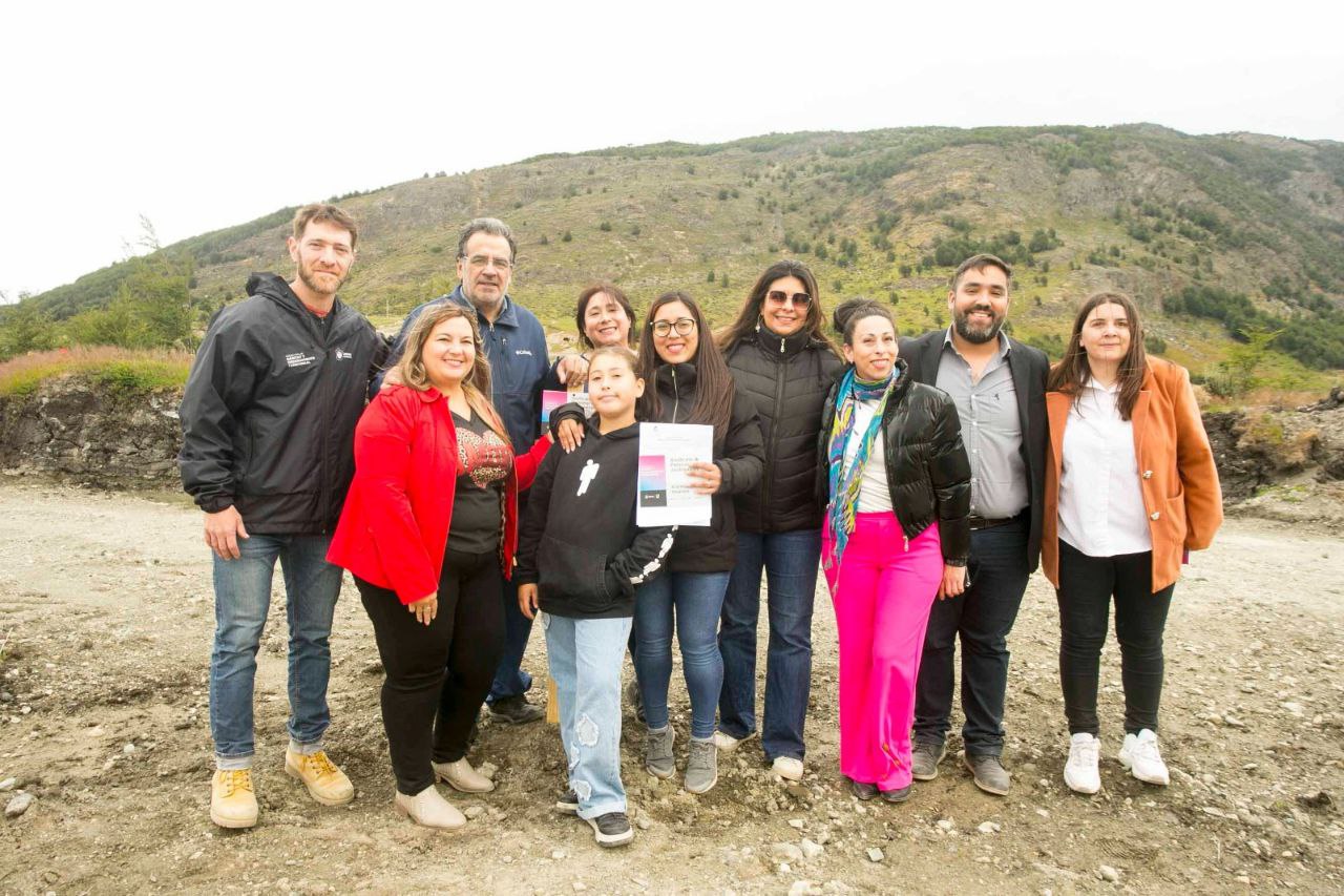 La municipalidad de Ushuaia avanza con la entrega de predios a trabajadores y trabajadoras municipales