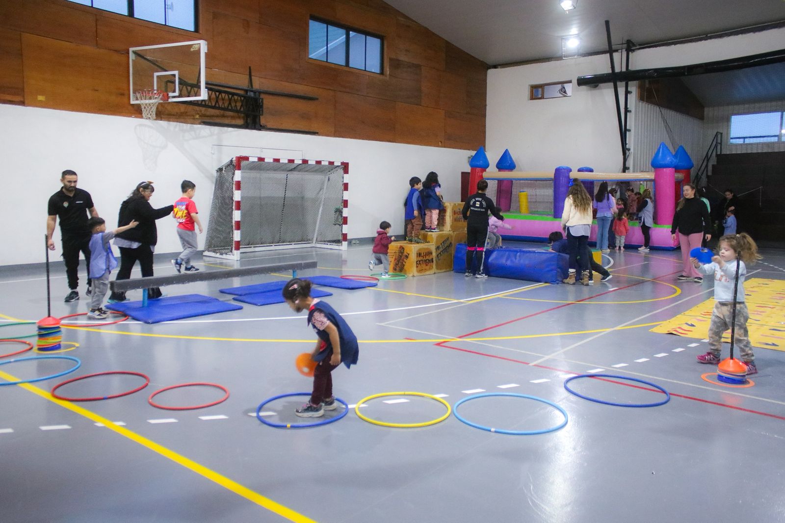 Tolhuin celebró el Día de los Jardines de Infantes con una jornada de juegos