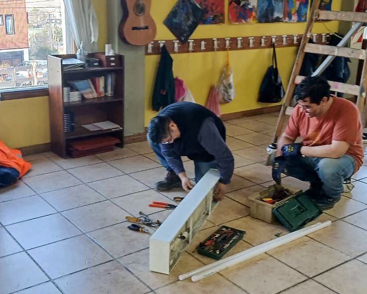 La municipalidad de Ushuaia llevó adelante tareas de mantenimiento en las escuelas experimentales